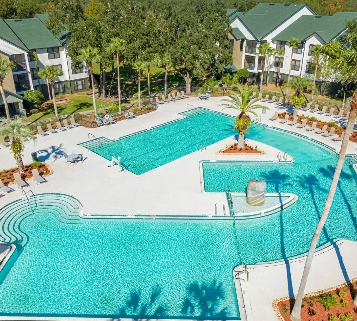 Long Term Stays Allowed Pet Friendly & Pool Tampa Apartment