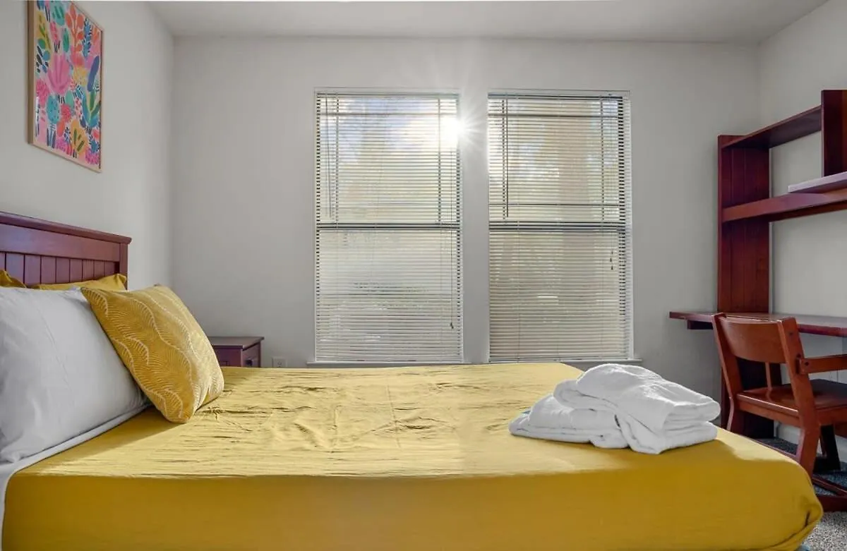 Long Term Stays Allowed Pet Friendly & Pool Tampa