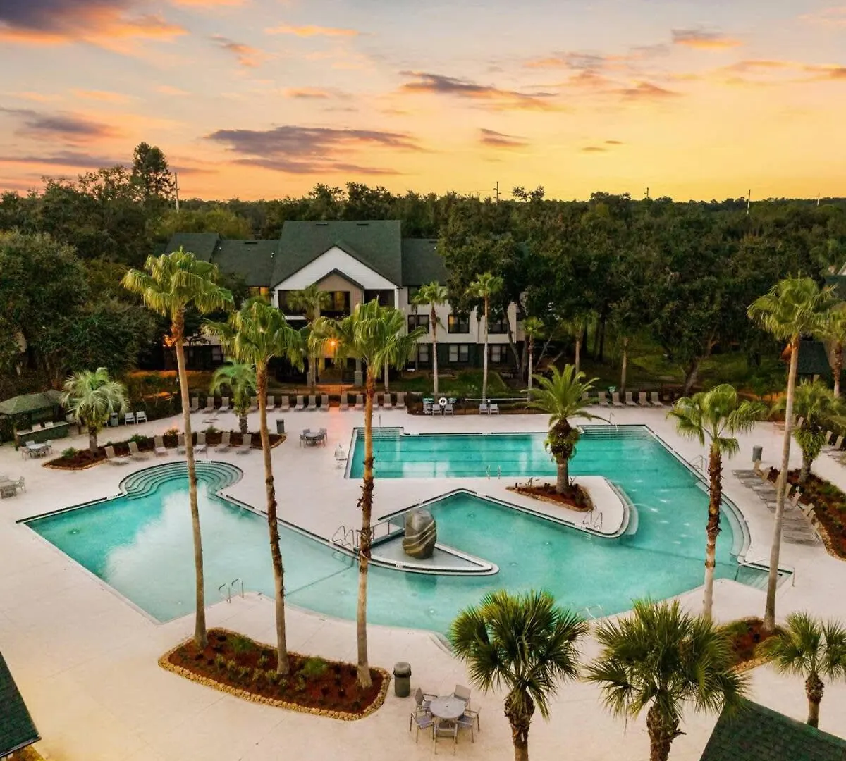 Long Term Stays Allowed Pet Friendly & Pool Tampa